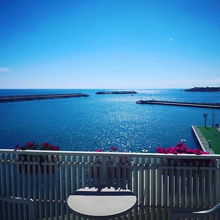 ביצ'לייה B&B La Baia Sea Rooms מראה חיצוני תמונה