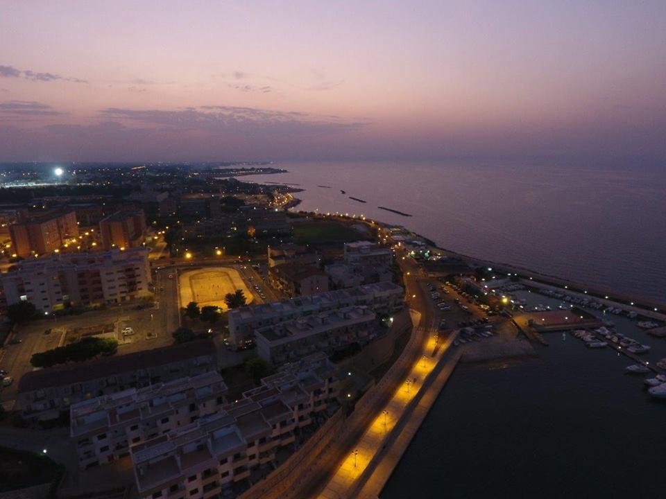 ביצ'לייה B&B La Baia Sea Rooms מראה חיצוני תמונה