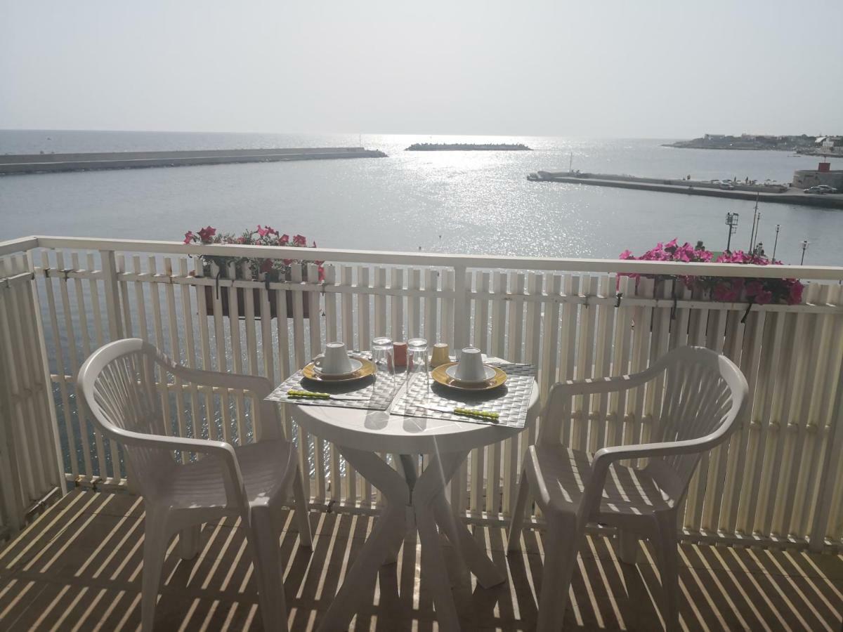 ביצ'לייה B&B La Baia Sea Rooms מראה חיצוני תמונה